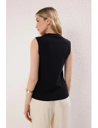 Black Accessory Buttoned Crew Neck Regular Boy Vest Knitted Blouse - 2