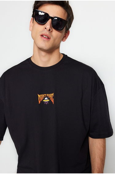 T-Shirt - Black - Oversize