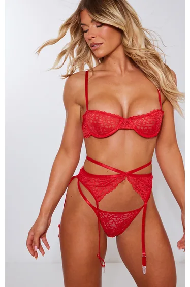 طقم ملابس داخلية بطبعة أزهار