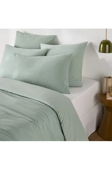 غطاء لحاف لا ريدوت انتيريورز باللون الأخضر