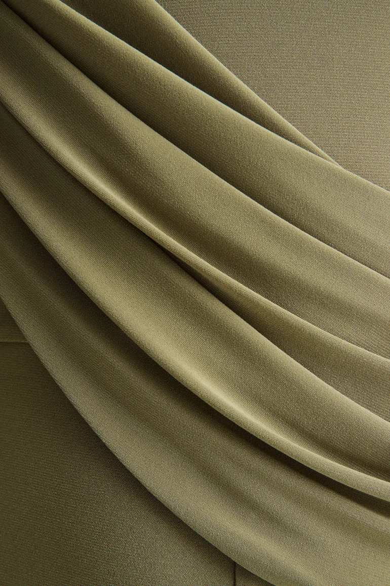 Labina | Green Plunge-Neck Jumpsuit With Cape-Sleeves - 5