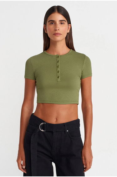 DILVIN Slim Fit Crop Blouse With Buttons