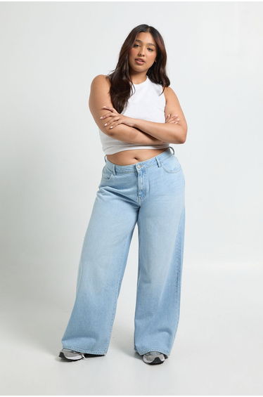 Plus Basics Mid Waist Boyfriend Jean - bleach wash