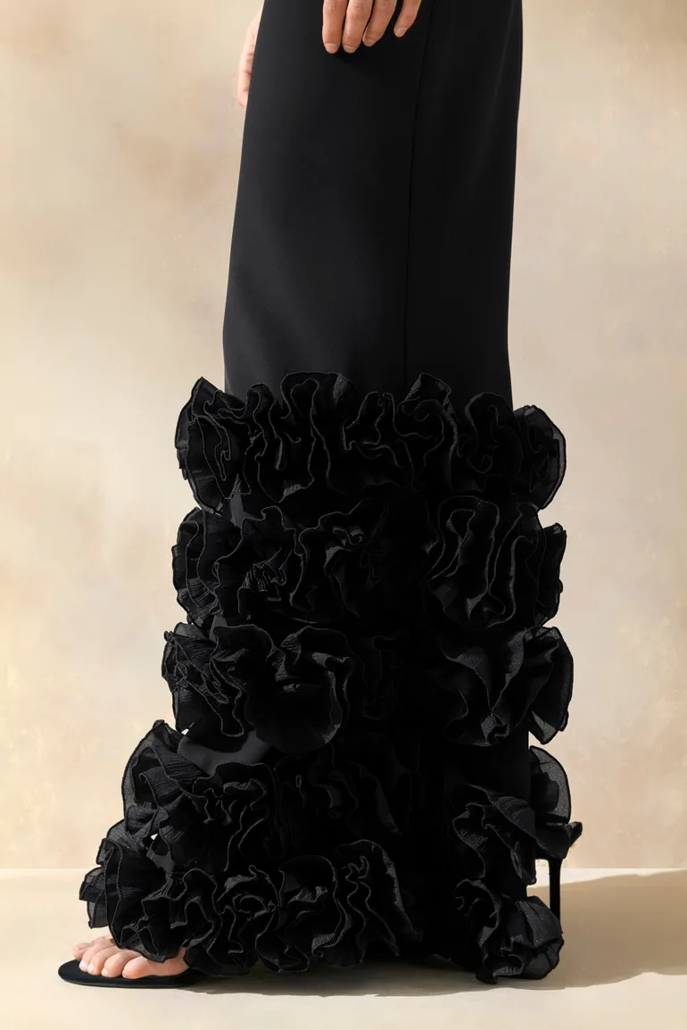 Aurose | Black Square-Neck Maxi Dress With Ruffled-Fishtail - 3