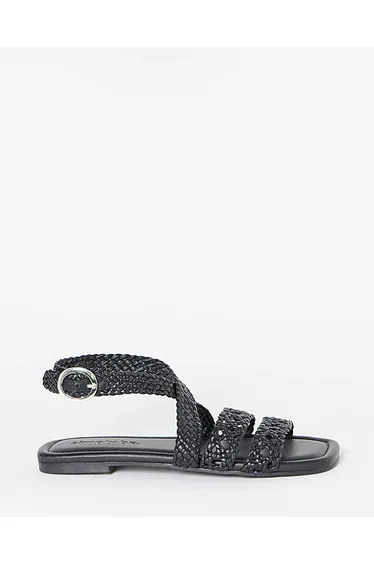 صندل سيمبلي بي باللون الأسود