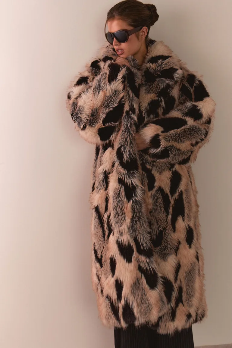 Premium Plush Patchwork Faux Fur Oversized Coat - 2