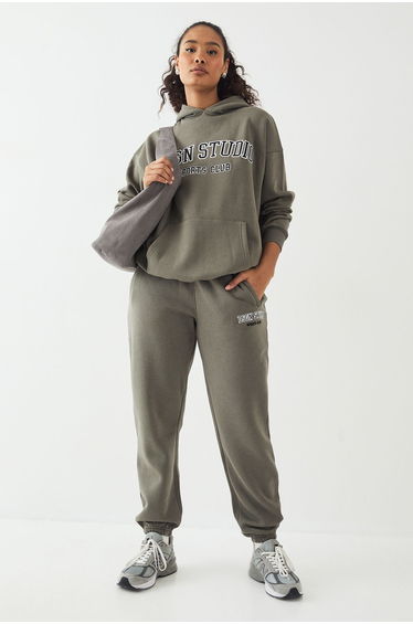 DSGN Studio Applique Oversized Cuffed Jogger - khaki
