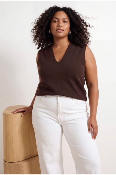 Brown V-Neck Sleeveless Wrinkled Knitted Plus Size Blouse