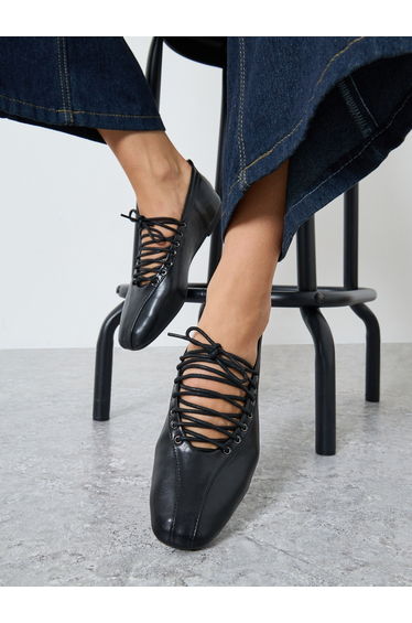 Panelled Lace Vamp Ballerina Shoes with Back Pull Tab