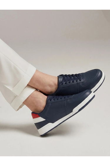 Men Striped Tab Casual Sneakers