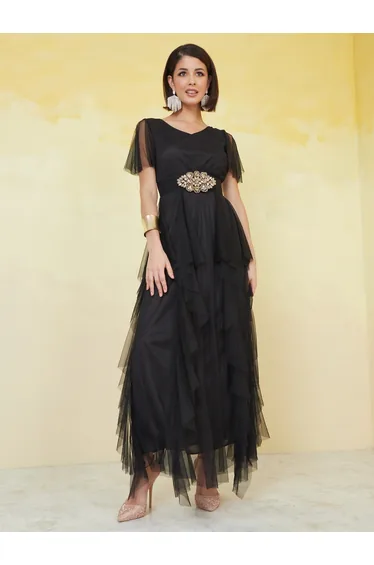 فستان ماكسي بتداخل ميش بأكمام كشكش بياقة V