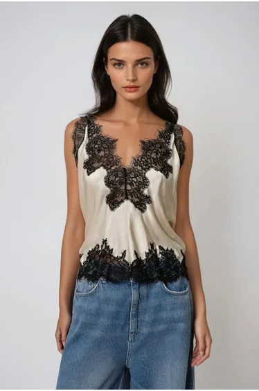 Bess Lace Satin Top In Apricot