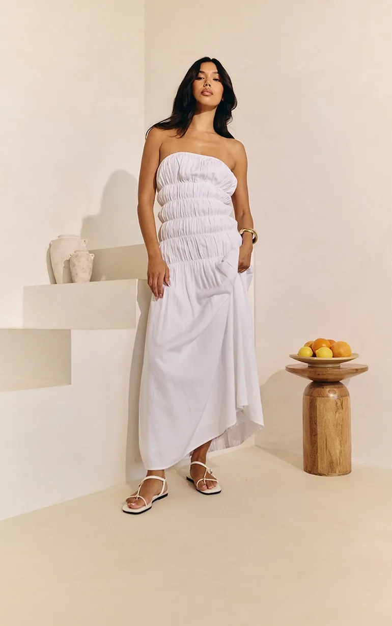 White Bandeau Ruched Detail Maxi Dress Prettylittlething White : Bridal  Dresses : VogaCloset Iraq