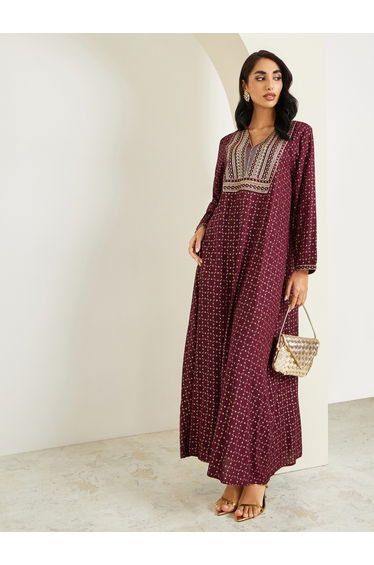 Women Maroon Embroidered Jalabiya
