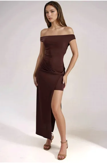 Off Shoulder Slit Detailed Maxi Dress