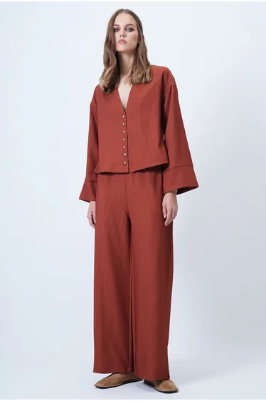 طقم تريند ألاكاتي ستايل باللون البرتقالي