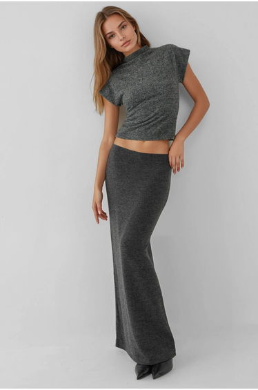 Textured Crew Neck Sleeveless Top