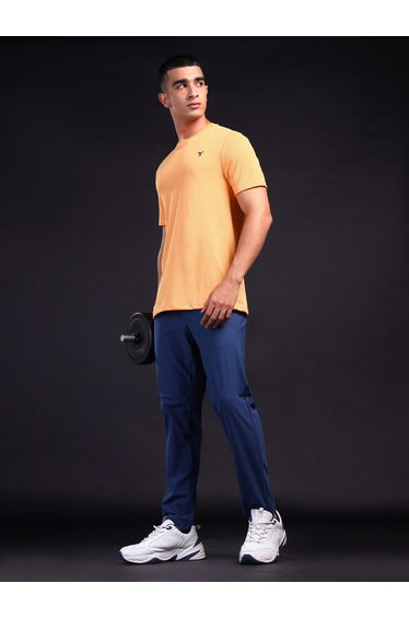 Men Solid Slim Fit Crew Neck T-Shirt