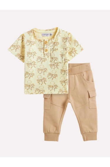 Boys Short Sleeve Printed T-Shirt and Cargo Joggers Set
