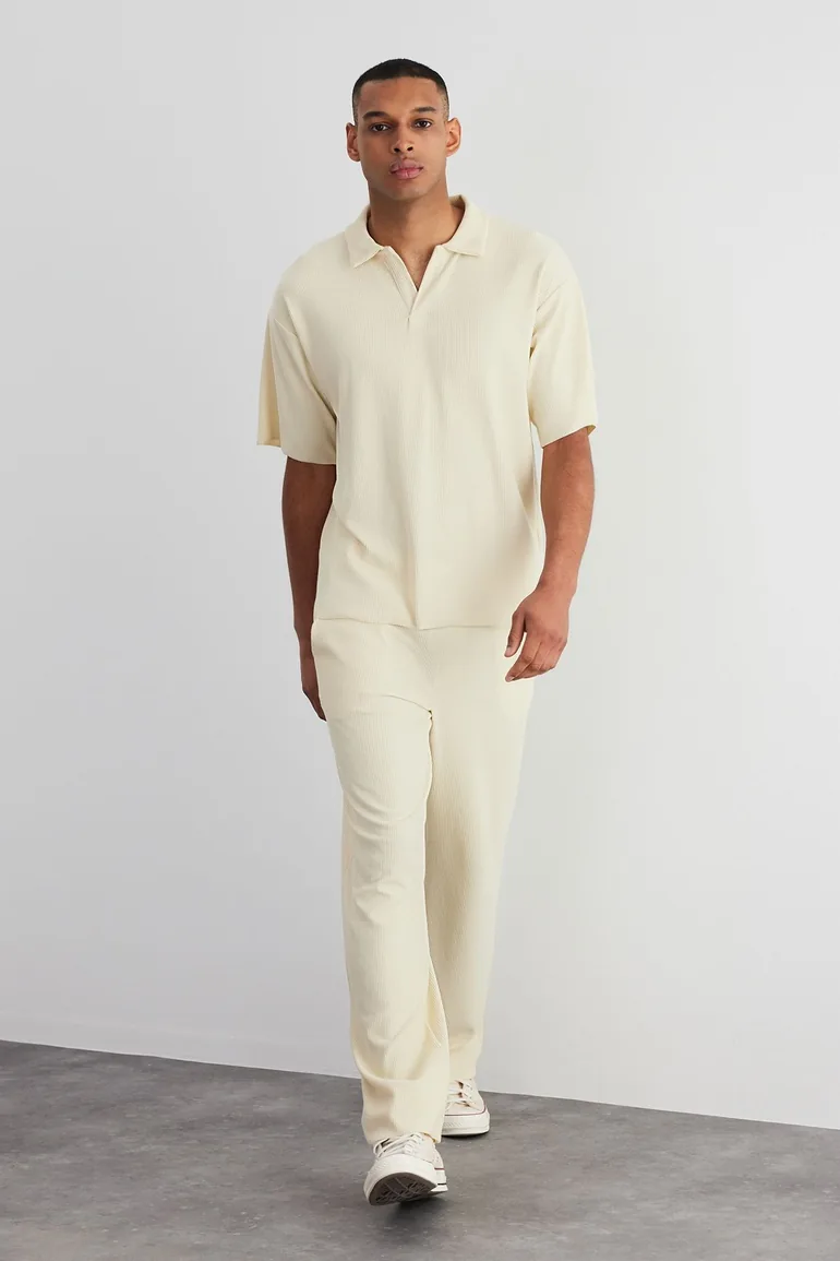 Limited Edition Ecru Men's Oversize/Wide Cut Textured Anti-Wrinkle Ottoman Seamless Polo Collar T-Shirt