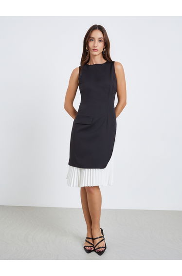 Women Sleeveless Pleated Knee Length Dress