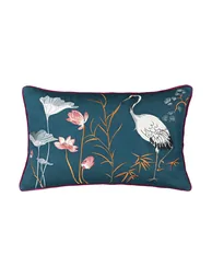 غطاء وسادة مطرزة