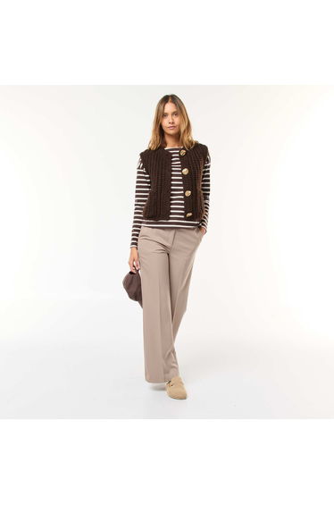 Sleeveless Cardigan with Large Hammered Button Opening BROWN