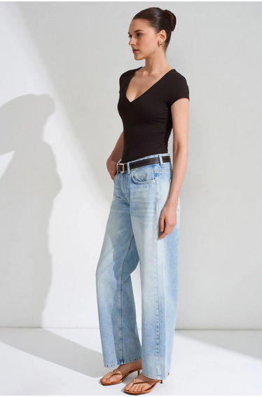 Dilvin Slim Fit V-Neck Knit Blouse