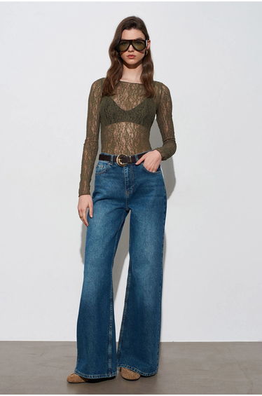 Dilvin Slim Fit Lace Boat Neck Blouse