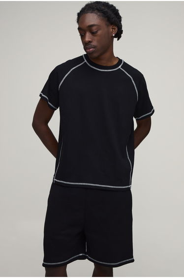 Contrast Stitch Regular Fit Boxy T-Shirt & Regular Fit Short Set - black