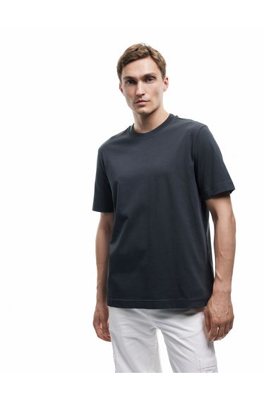 Basic T-Shirt