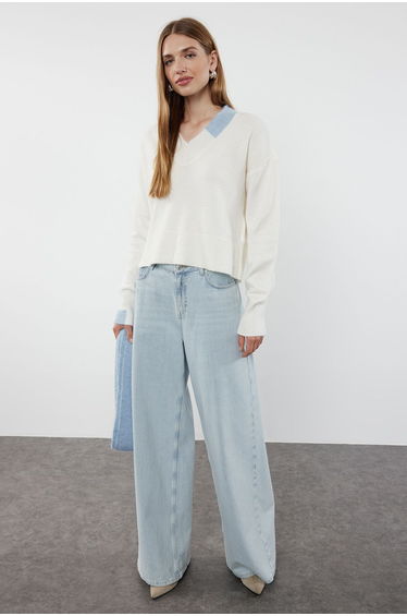 Ecru Collar Detailed Knitwear Sweater
