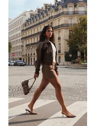 جاكيت جلد بني بسحاب - 2