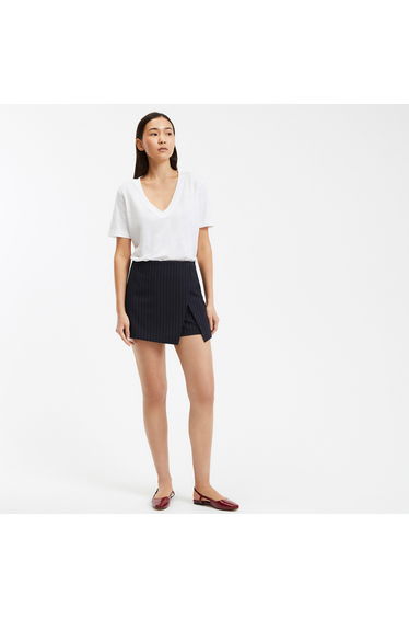 Linen V-Neck T-Shirt with Short Sleeves