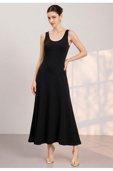 Minimalist Seamed Detail Sleeveless Maxi Dress in Black