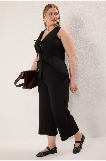 Black Culotte Fit Cutout Detail High Waist Knitted Plus Size Trousers