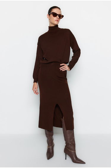 Brown Turtleneck Knitwear Top and Bottom Set