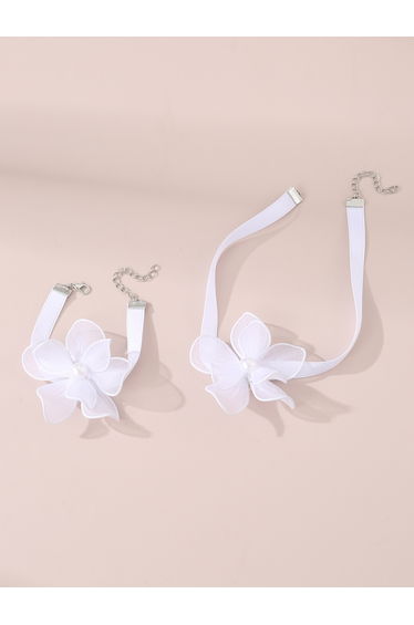 Set of 2 - Flower Necklace and Bracelet