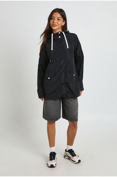 Hooded Contrast Trim Mac - black