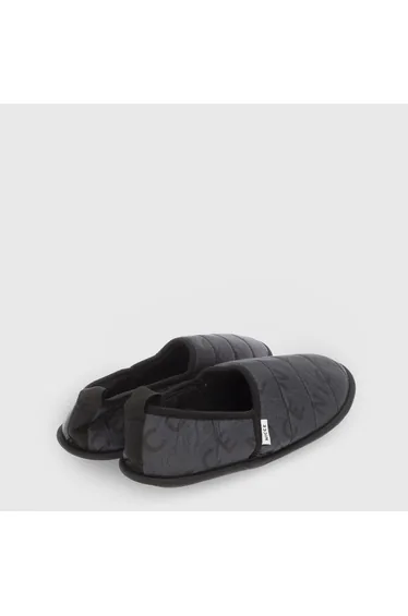 شبشب نشي باللون الرمادي