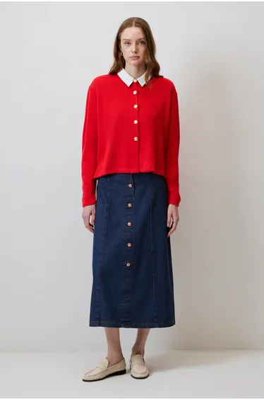 كارديغان قصير بأزرار ذهبية