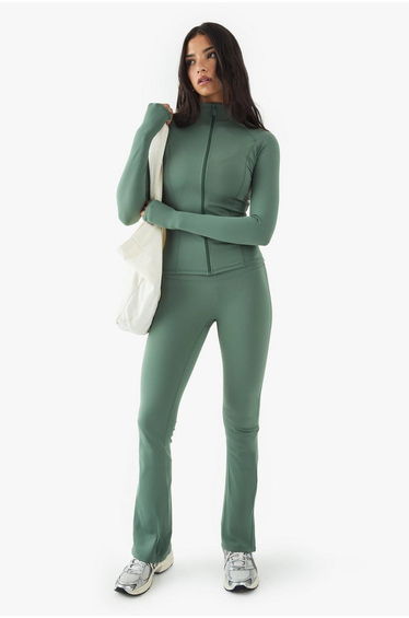 DSGN Studio Ultra Sculpt Flared Legging - forest