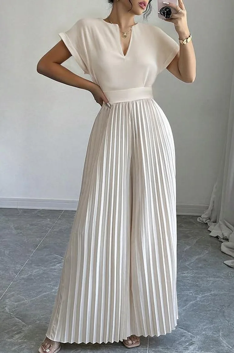 جمبسوت فضفاض بطيات بأكمام قصيرة بياقة V بفتحة