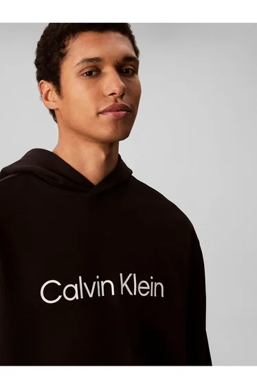 هودي كالفن كلاين أسود بأكمام طويلة