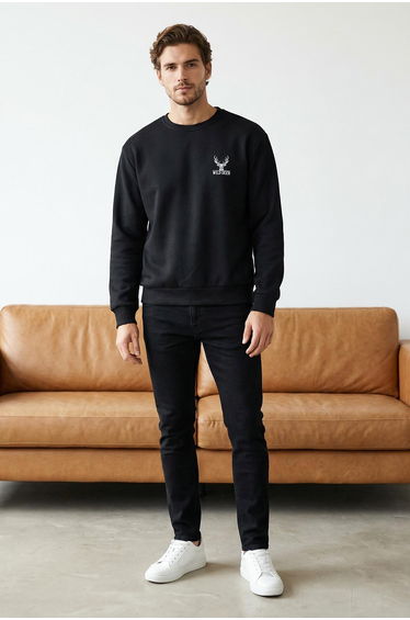 Black Oversize/Wide Cut Long Sleeve Animal Embroidered Sweatshirt