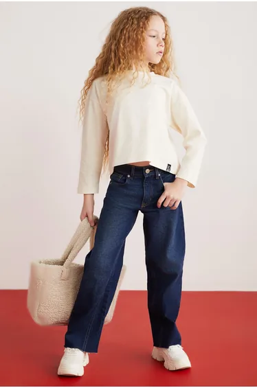 Nicola Girl's 100% Cotton Long Sleeve Crew Neck Crop Ecru T-shirt