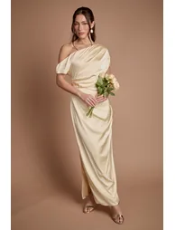 فستان ماكسي ساتان مزموم بأكتاف مكشوفة - 3