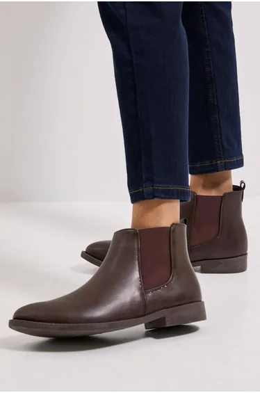 Wide Fit Megs Flat Chelsea Boots