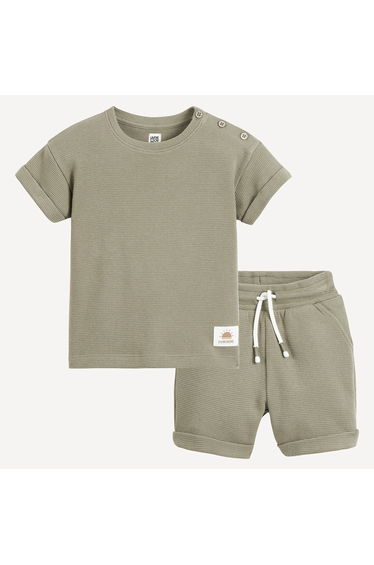 Short Sleeve T-Shirt/Shorts Outfit