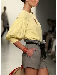 Split-Joint Solid Color Hollow Buttoned Puff Sleeves Half Sleeves Round-neck - 2